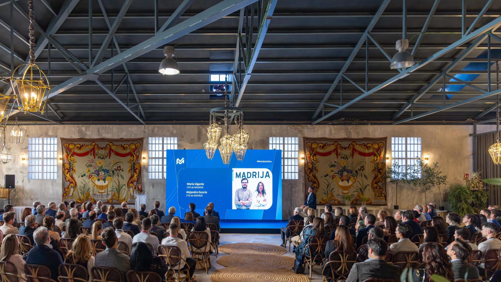 Las mejores fotografías del 10º cumpleaños de Madrija, que ha reunido a 200 personas en Toledo