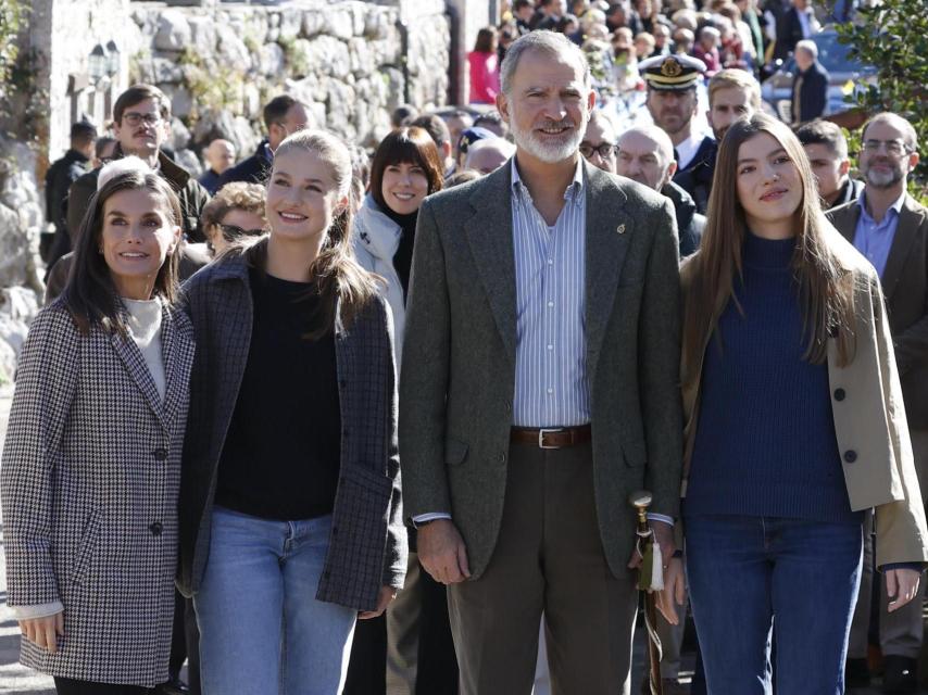 La última foto de la Infanta con los Reyes y Leonor se tomó en octubre de 2024.