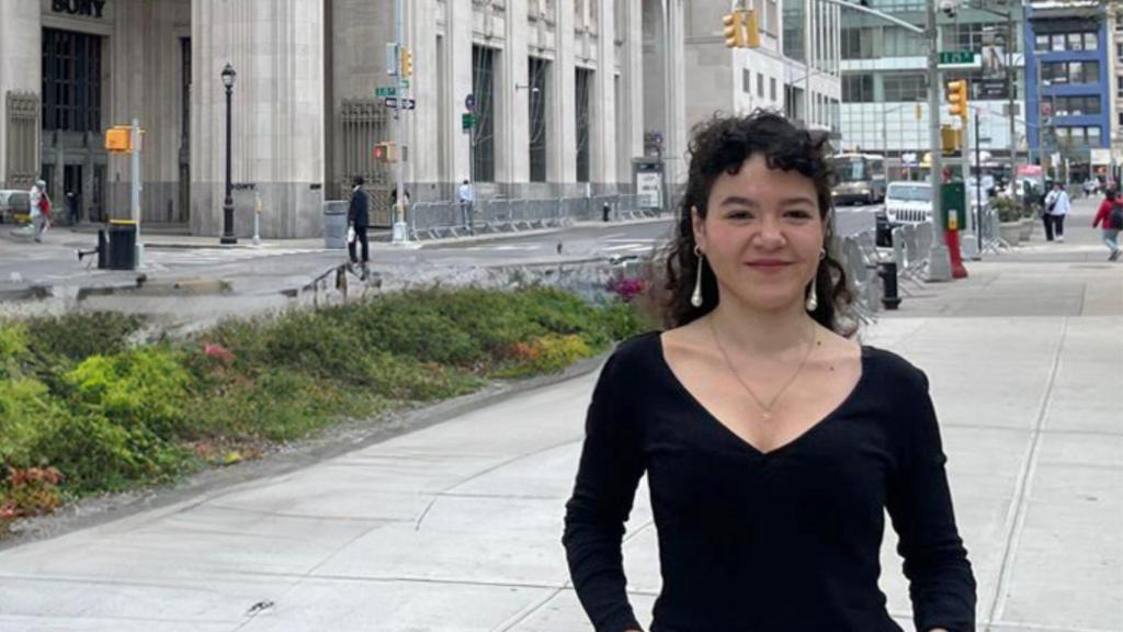 La arquitecta compostelana Marta Morato, en Madison Square, Nueva York.