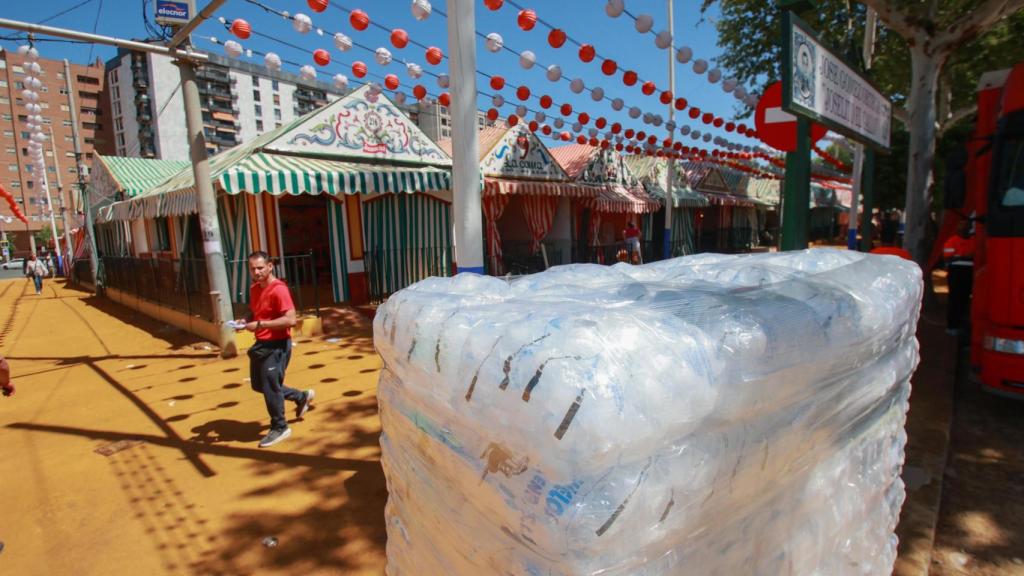 Imagen de los preparativos previos a la Feria de Abril 2024.