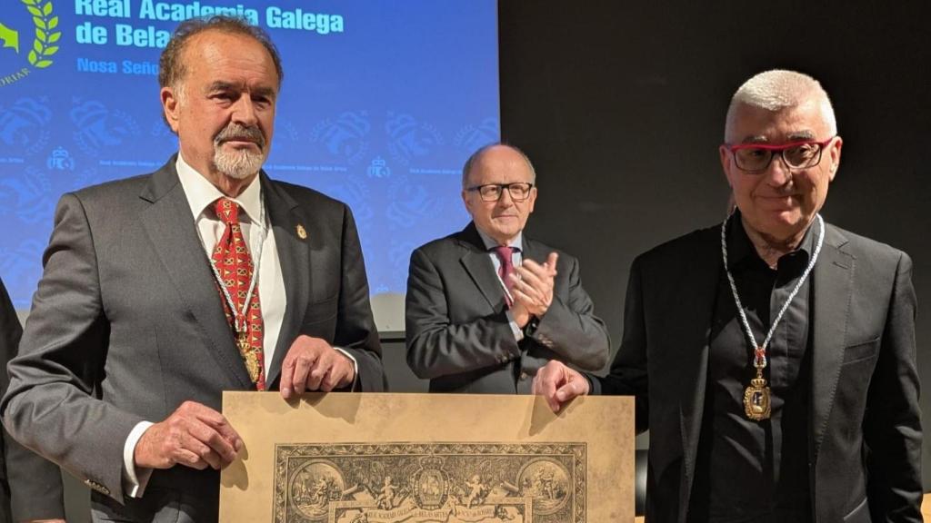 Carlos López ingresa en la Real Academia Galega de Belas Artes con un acto en Vigo