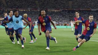 Jules Koundé celebra el gol de la victoria en la final de Copa del Rey