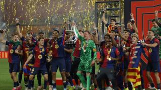 La plantilla del Barça celebra el título de la Copa del Rey.