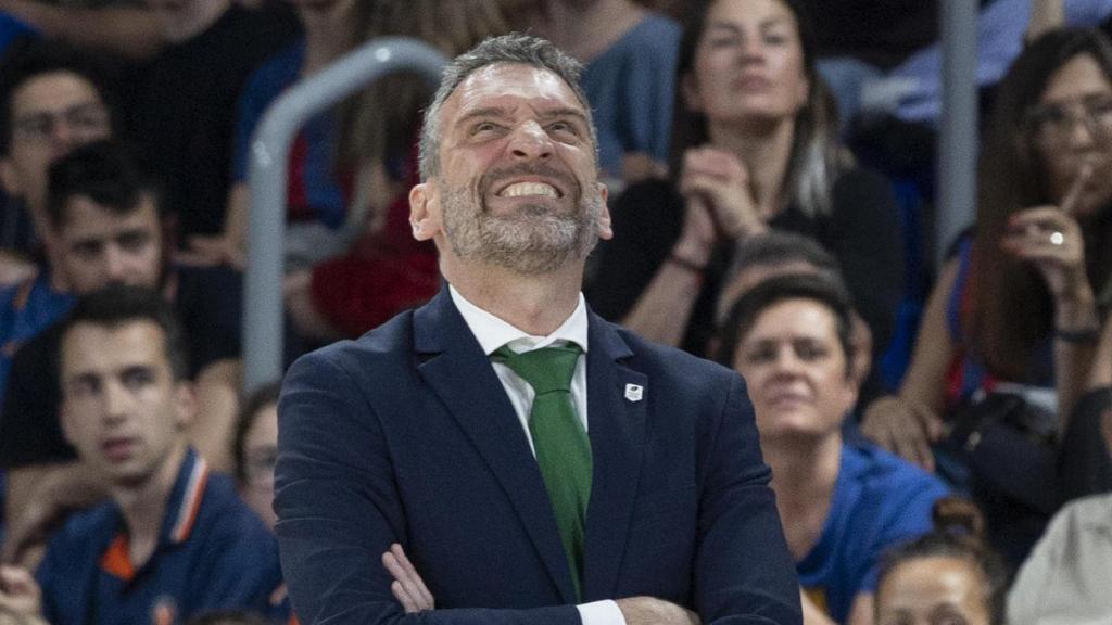 Ibon Navarro en un lance del partido ante el Barcelona.