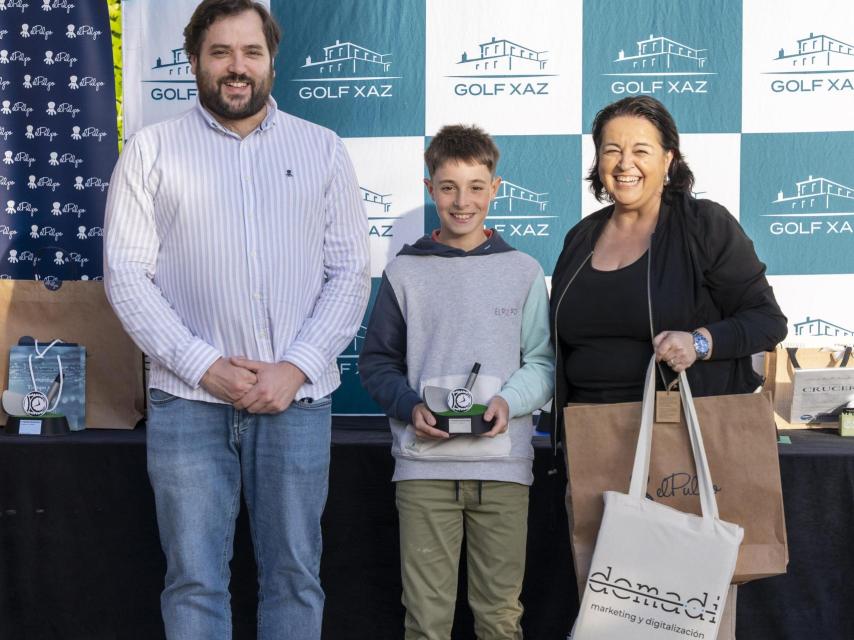 Diego Moneo recibe el segundo premio de la primera categoría