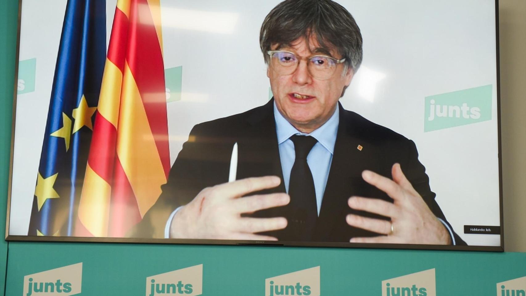 Carles Puigdemont participa por videconferencia en un acto de Junts./