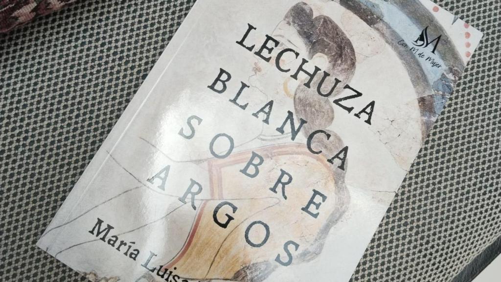 Portada novela 'Lechuza blanca sobre Argos'