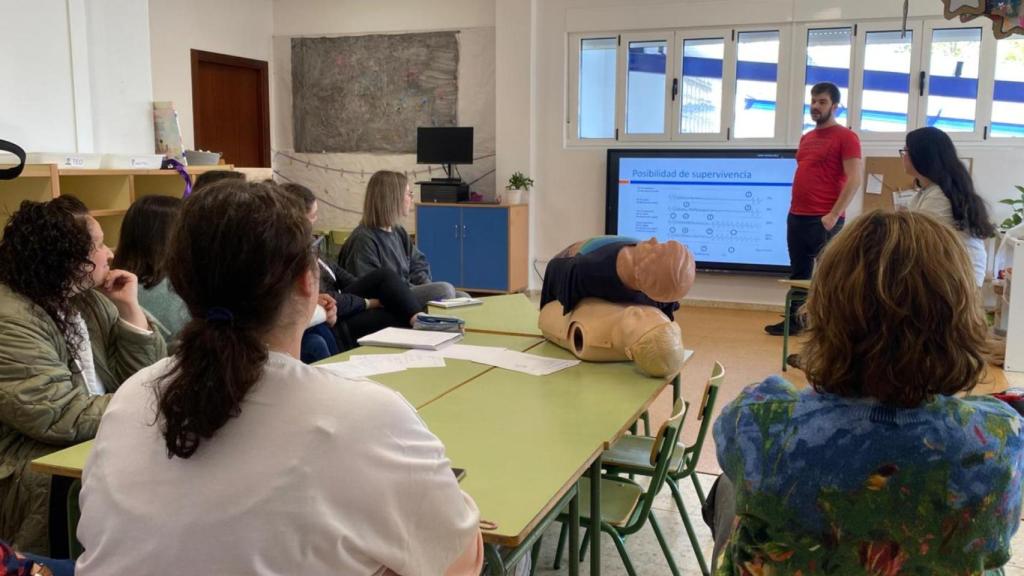 La UDC impulsa en Ferrol un programa para reforzar la formación escolar en primeros auxilios