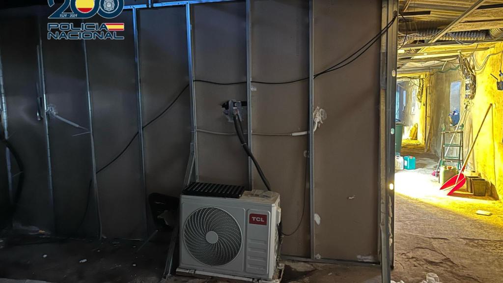 Construcción de cartón yeso en la nave de La Mata.