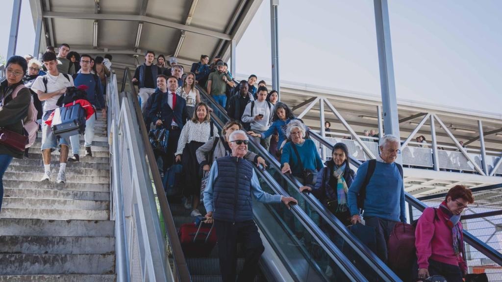 Evacuación de pasajeros en la Estación de Chamartín - Clara Campoamor