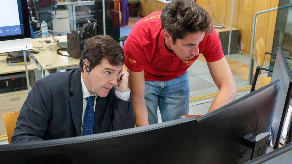 Mañueco en su reunión con el Cecopi