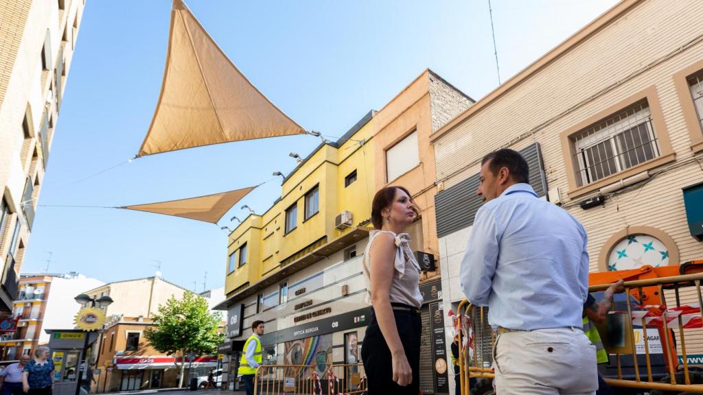 Los polémicos toldos de Delicias, ya instalados