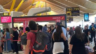 Pasajeros en el aeropuerto Adolfo Suárez Madrid-Barajas.