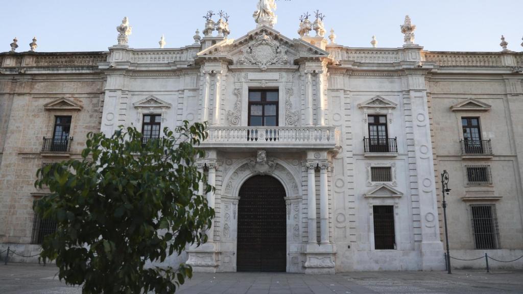 Fachada del Rectorado de la Universidad de Sevilla.