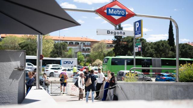 Metro de Begoña cerrado frente al hospital La Paz debido al apagón