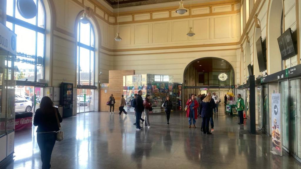 Instalaciones de la estación de tren Valladolid Campo Grande un día después del apagón