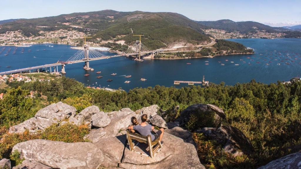 El mejor banco del mundo con vistas al Puente de Rande