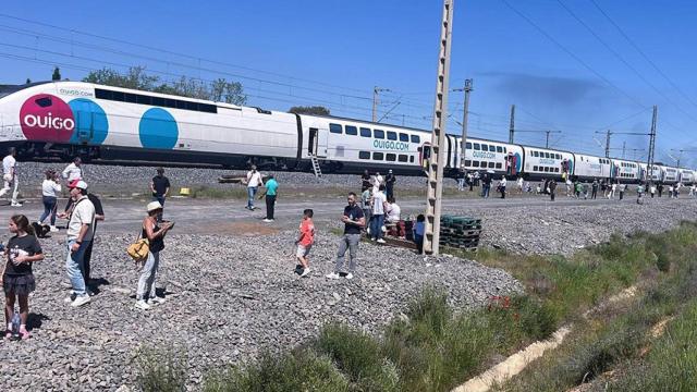 Tren parado en Brazatortas (Ciudad Real).