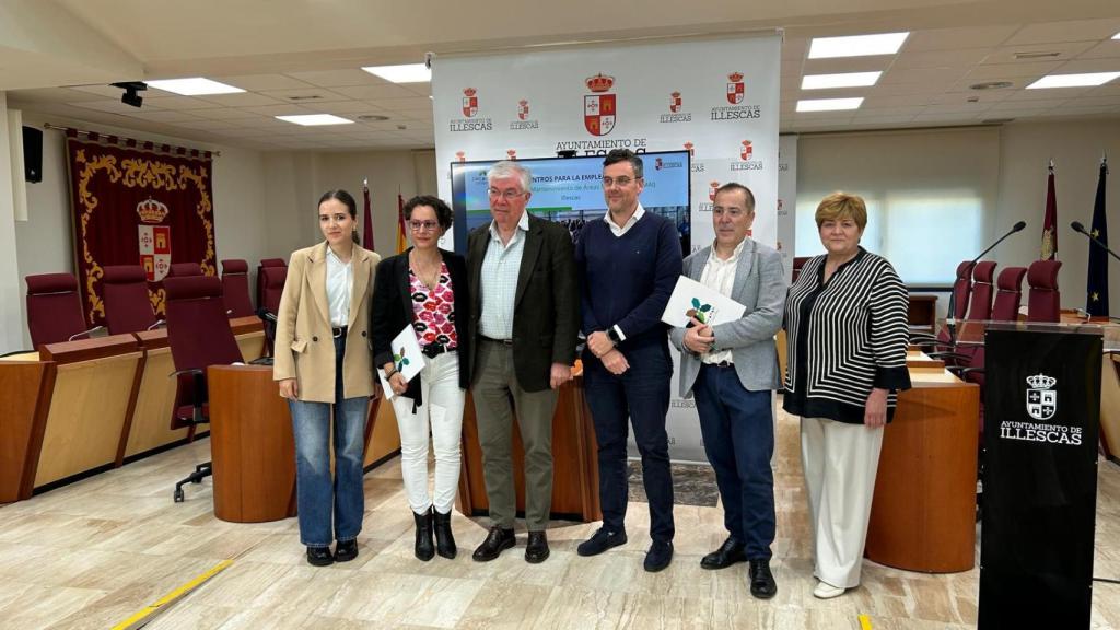 El acto ha contado con la intervención de José Manuel Tofiño, alcalde de Illescas; Miguel Ángel Cuartero, director gerente de ZINCAMAN; Nuria Muñoz, presidenta de la EUCC de Plataforma Central Iberum y vicepresidenta de ZINCAMAN por Toledo; y Miguel Ángel Iniesta, director provincial del SEPE en Toledo.