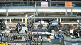 Línea de montaje del Cupra Formentos en la factoría de Martorell