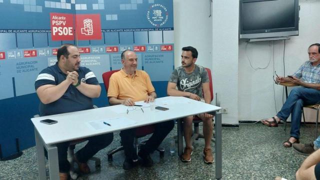 Miguel Millana y Pedro Ródenas (a su izquierda) en un acto de partido, en 2023.