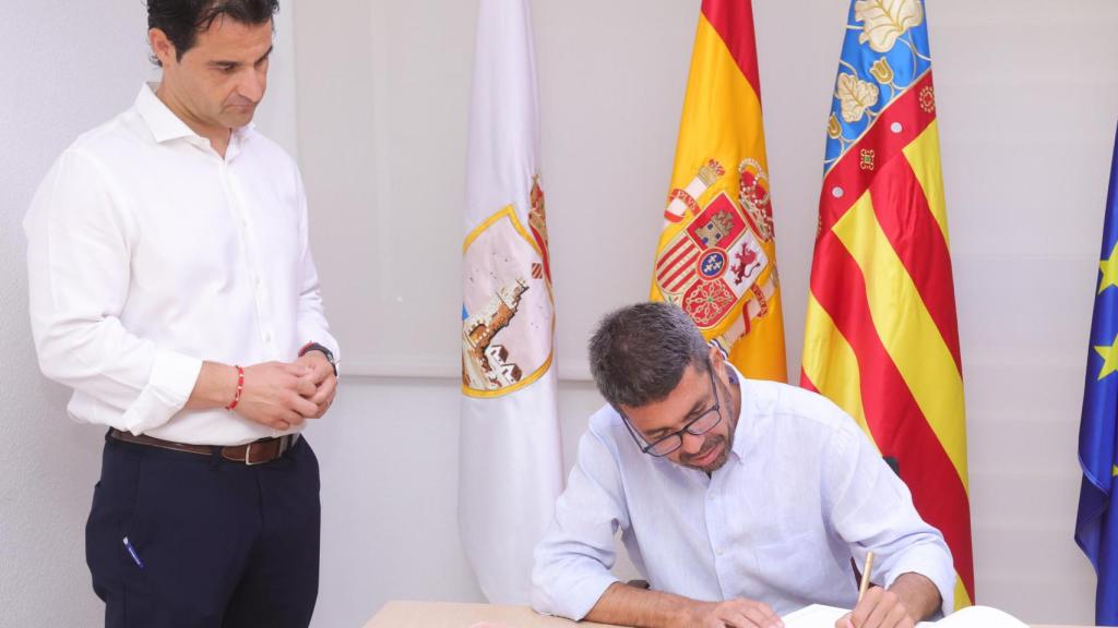 Eduardo Dolón y Carlos Mazón en la presentación del Plan Vive en Torrevieja el pasado verano.