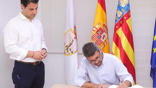 Eduardo Dolón y Carlos Mazón en la presentación del Plan Vive en Torrevieja el pasado verano.