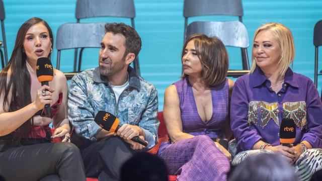 Inés Hernand, Aitor Albizua, María Patiño y Belén Esteban durante la presentación del programa.