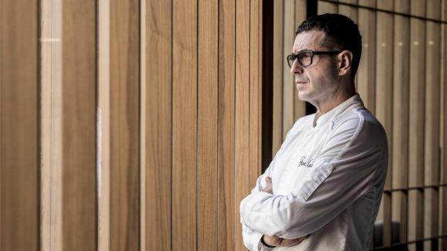 El chef Ricard Camarena en su dos estrellas de Valencia.
