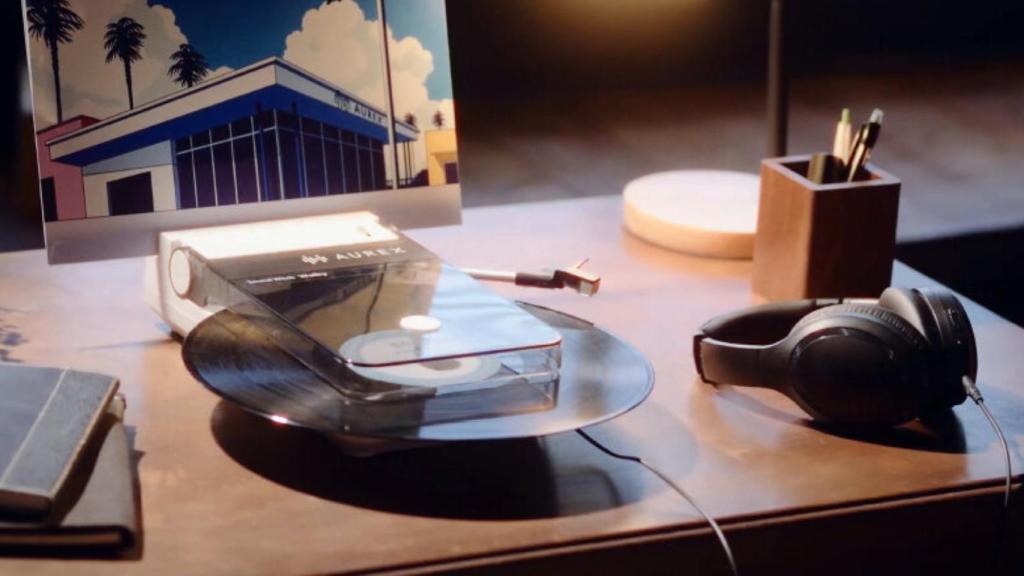 El tocadiscos AX-RP10(W) de Toshiba.