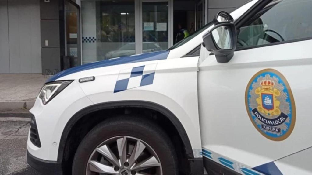Policía Local de Ribeira, en una imagen de archivo.