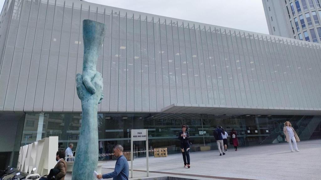 Exteriores de la Ciudad de la Justicia de Vigo.