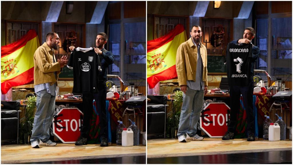 Borja Iglesias le entrega a Broncano la camiseta de la Reconquista.
