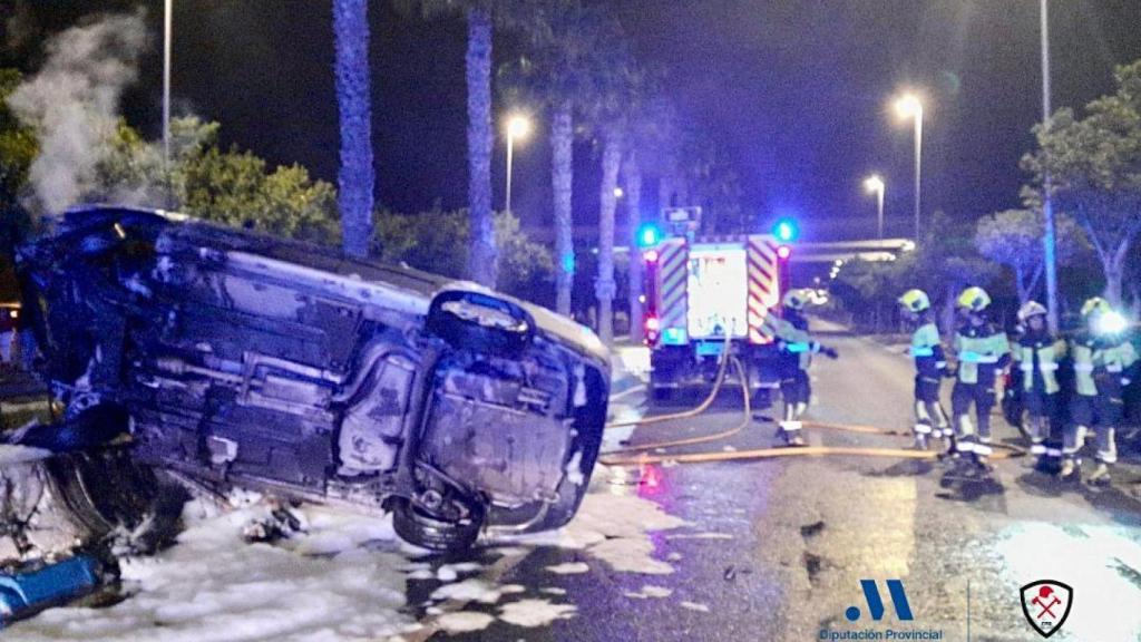 Imagen de uno de los vehículos implicados en el espectacular accidente ocurrido en Vélez-Málaga.