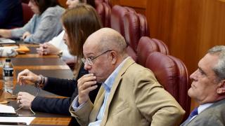 Francisco Igea durante el pleno de las Cortes