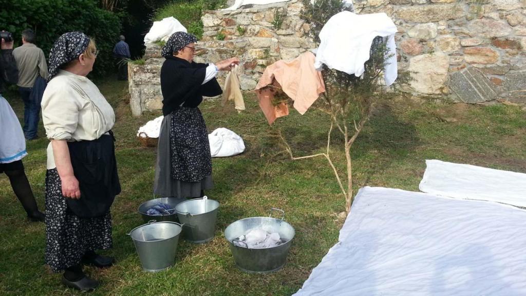 Encuentro de lavanderas