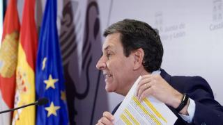 El consejero de Economía y Hacienda y portavoz de la Junta, Carlos Fernández Carriedo, comparece en rueda de prensa posterior al Consejo de Gobierno.