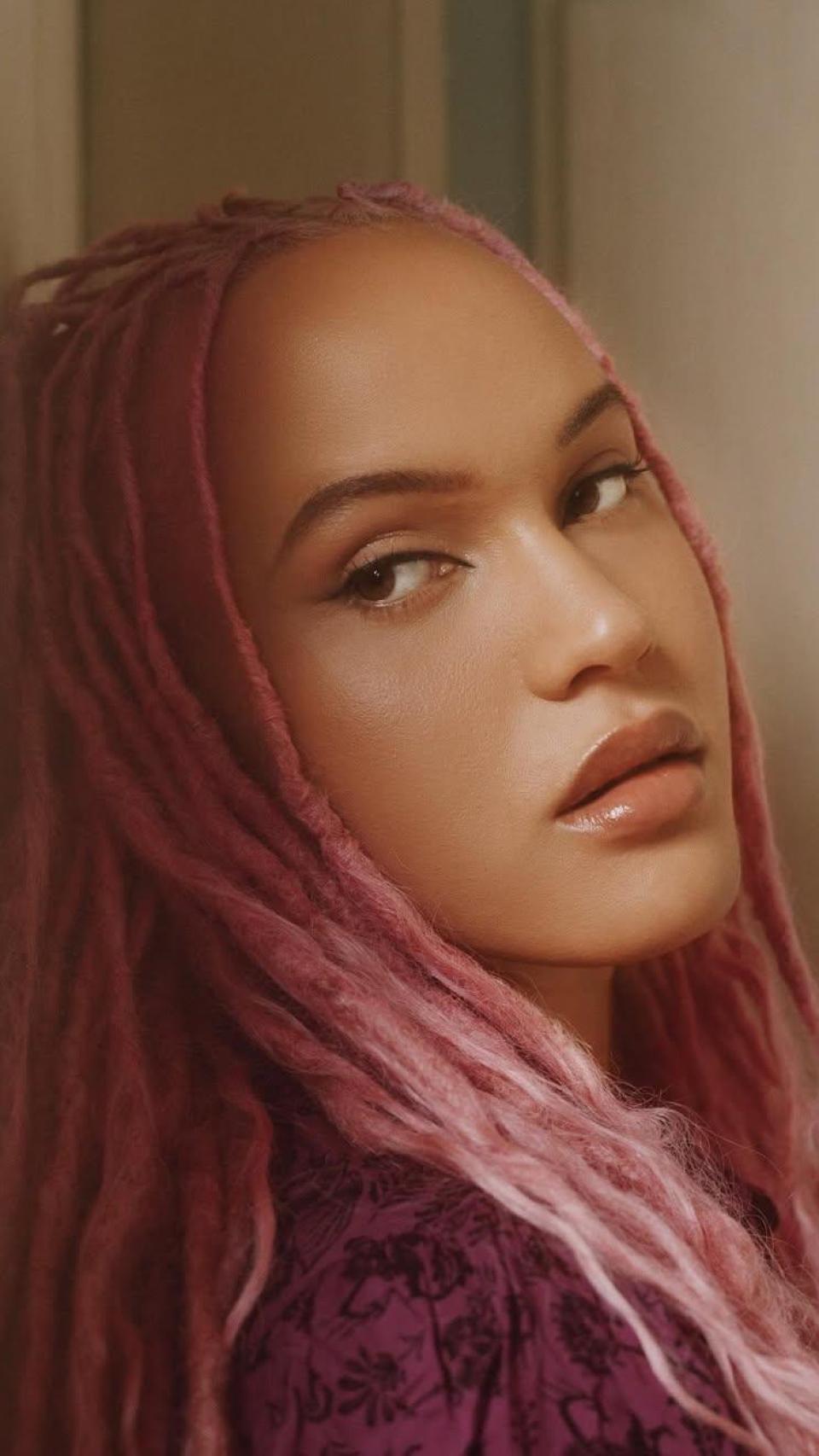 Ayrin De Niro, hija de Robert De Niro, ha hablado públicamente de su identidad.