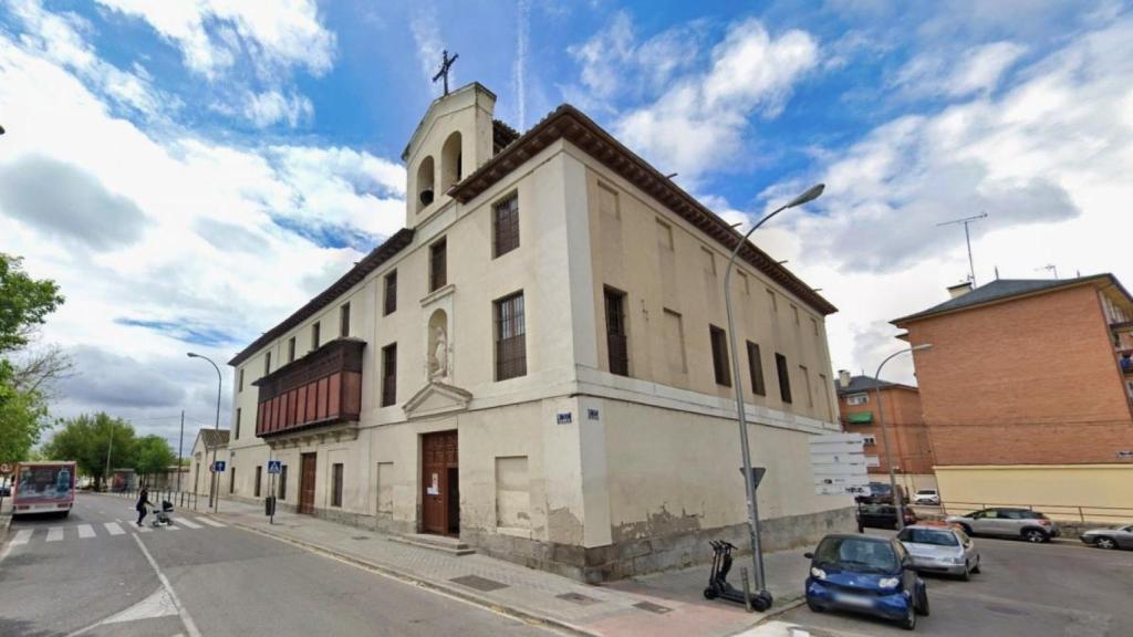 Edificio situado en la Avenida de la Guardia, número 21, en El Pardo.