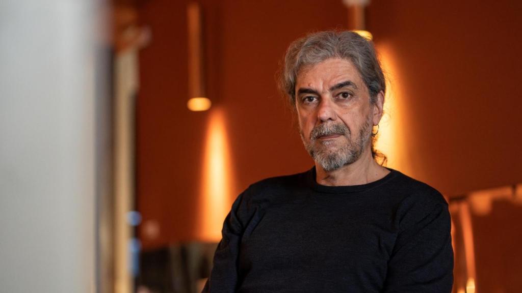 Fernando León de Aranoa en el café Barbieri de Lavapiés (Madrid).