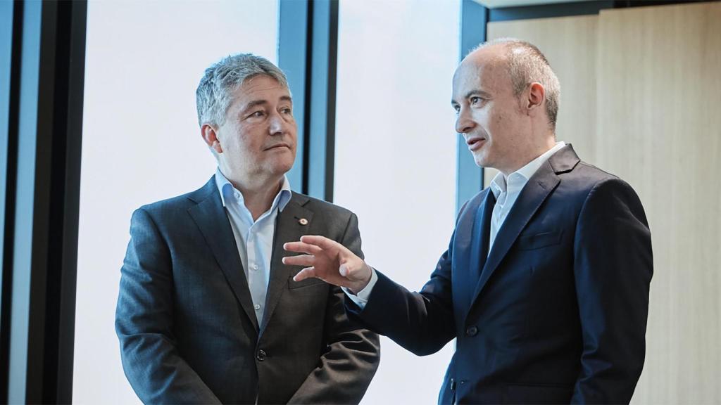Ricardo Cao, rector de la UDC, y Óscar García Maceiras, consejero delegado de Inditex.