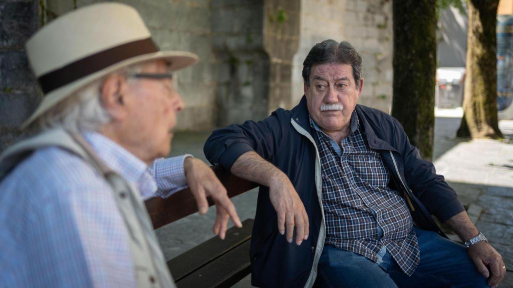 José Ignacio Vela, a la sombra de la iglesia de Andoain el día del reportaje.