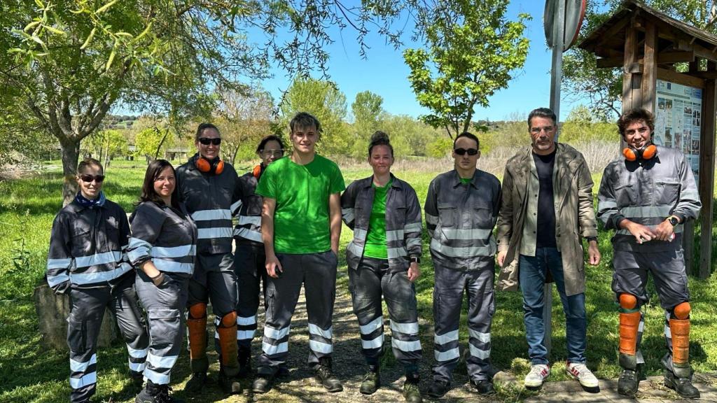 Imagen de los alumnos que se forman en jardinería y forestal en Villamayor (Salamanca)