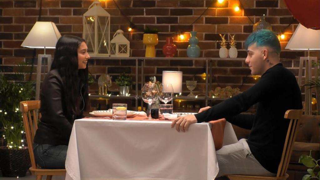 Momento de la cita entre BB Trickz y Guxo, en 'First Dates'