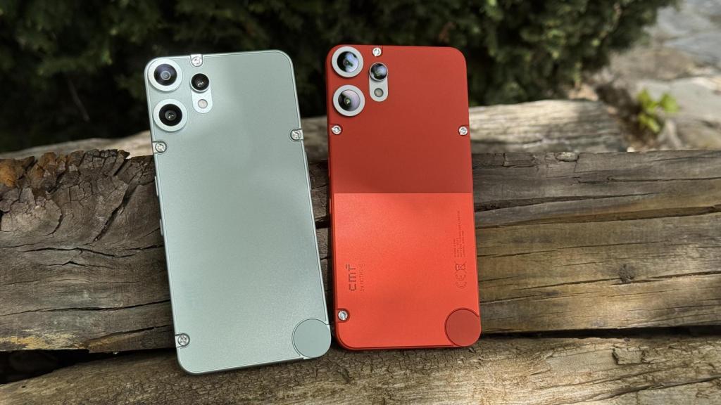 CMF Phone 2 Pro de Nothing en naranja y verde.