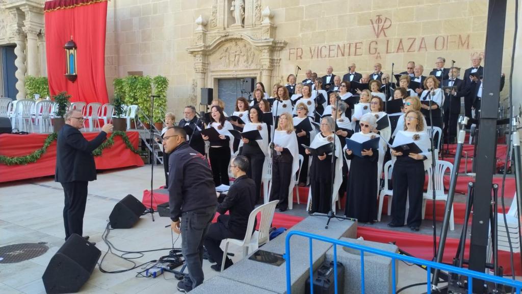 La Romería de la Santa Faz parte de la Concatedral de San Nicolás de Bari en Alicante