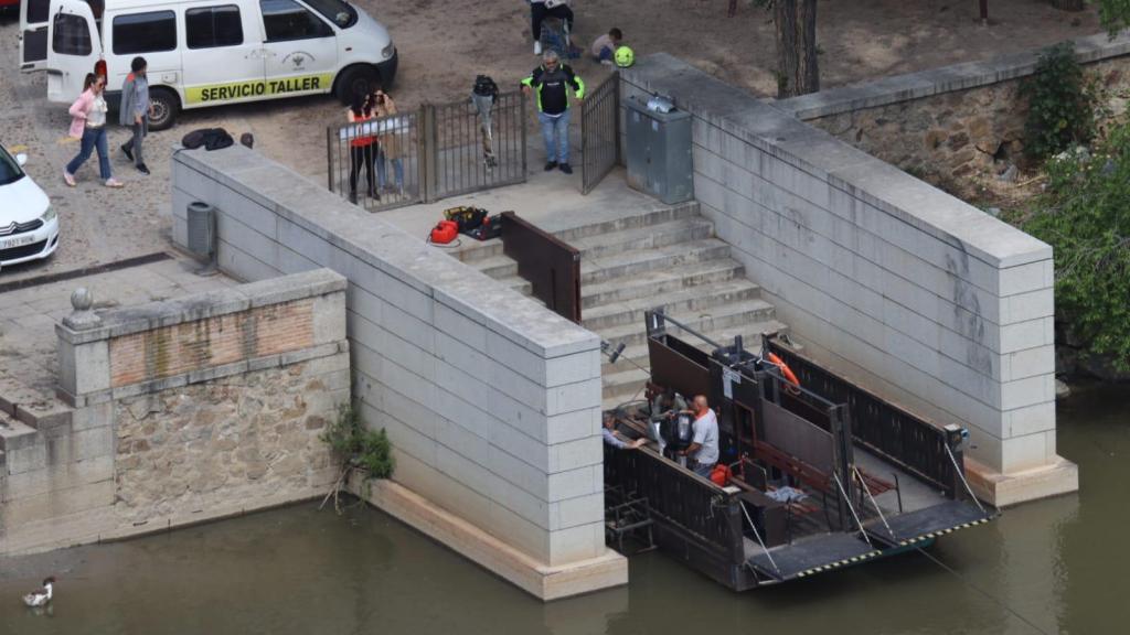 Avería en la barca de pasaje. Foto: Venancio Martín.