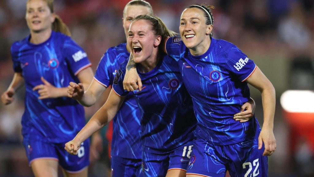 Las jugadoras del Chelsea celebran un gol.