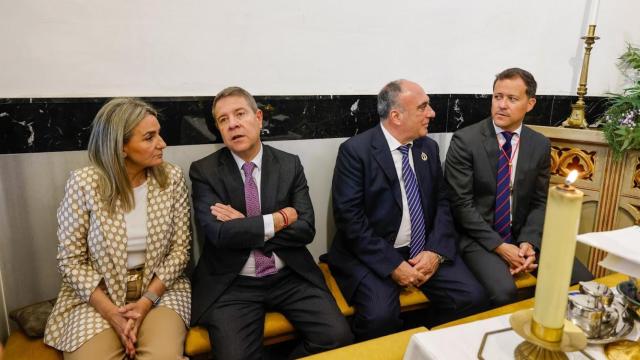 Tolón, Velázquez y García-Page en la misa de la romería del Valle de Toledo.