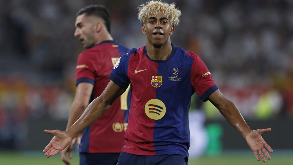 Lamine Yamal celebra un gol.